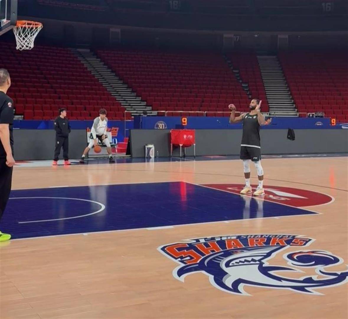 球盟会登录-洛杉矶湖人队逆转赢球