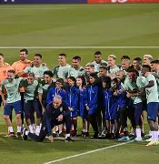 球盟会平台-巴西传奇球星领衔队伍重回巅峰视频