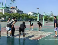 蓝球比赛一球最多拿多少分